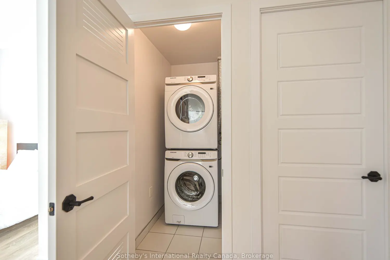 Additional image 4 of 415 Sea Ray Avenue 437