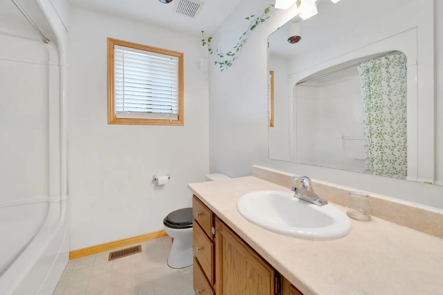 Additional image 8 of 292 Millard Street