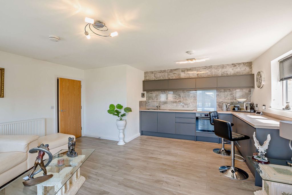 Additional image 8 of 1 bed flat for saleMilton Road, Portsmouth PO4