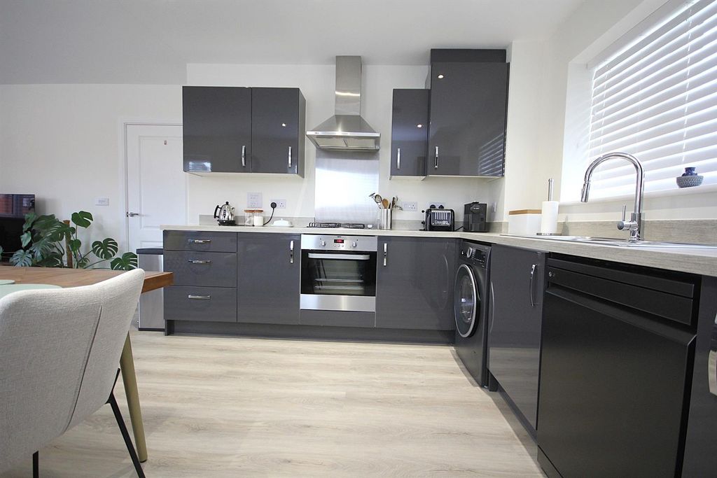 Additional image 7 of 2 bed maisonette for saleClaypit Copse, Bursledon, Southampton SO31