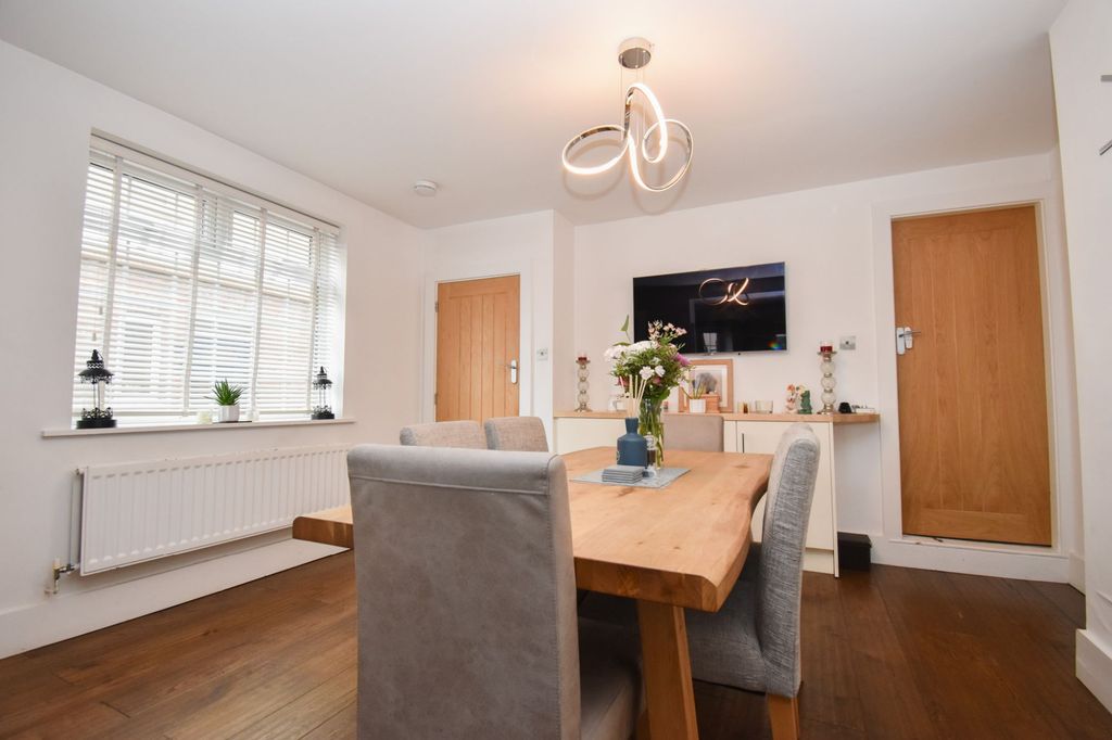 Additional image 11 of 3 bed semi-detached house for saleThe Common, Barwell, Leicester LE9