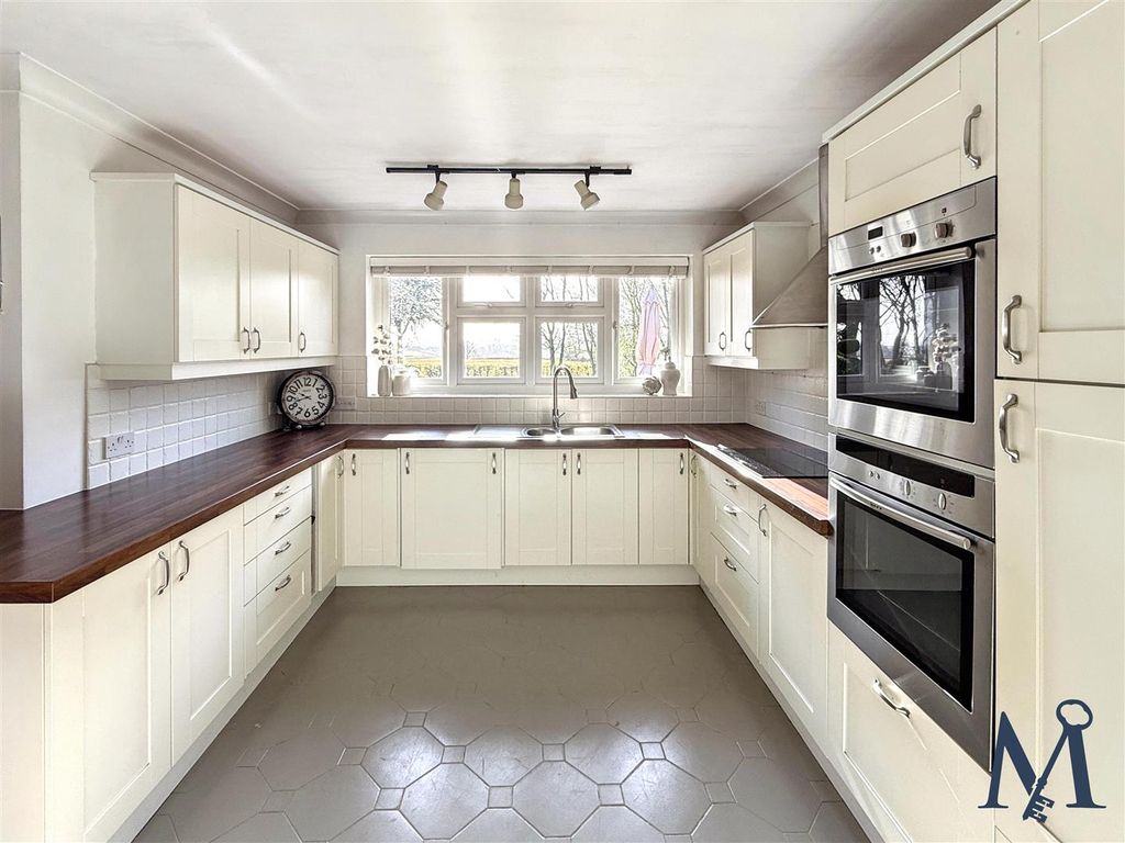 Additional image 7 of 5 bed detached bungalow for saleWorthington Lane, Newbold Coleorton, Coalville LE67
