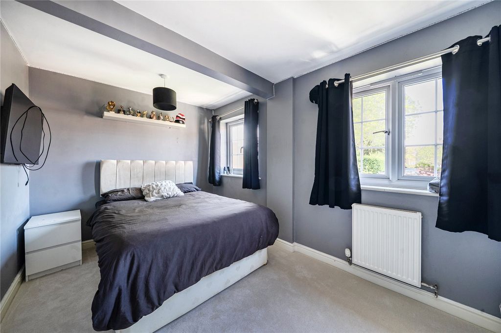 Additional image 11 of 5 bed link detached house for saleLower Canes, Yateley, Hampshire GU46