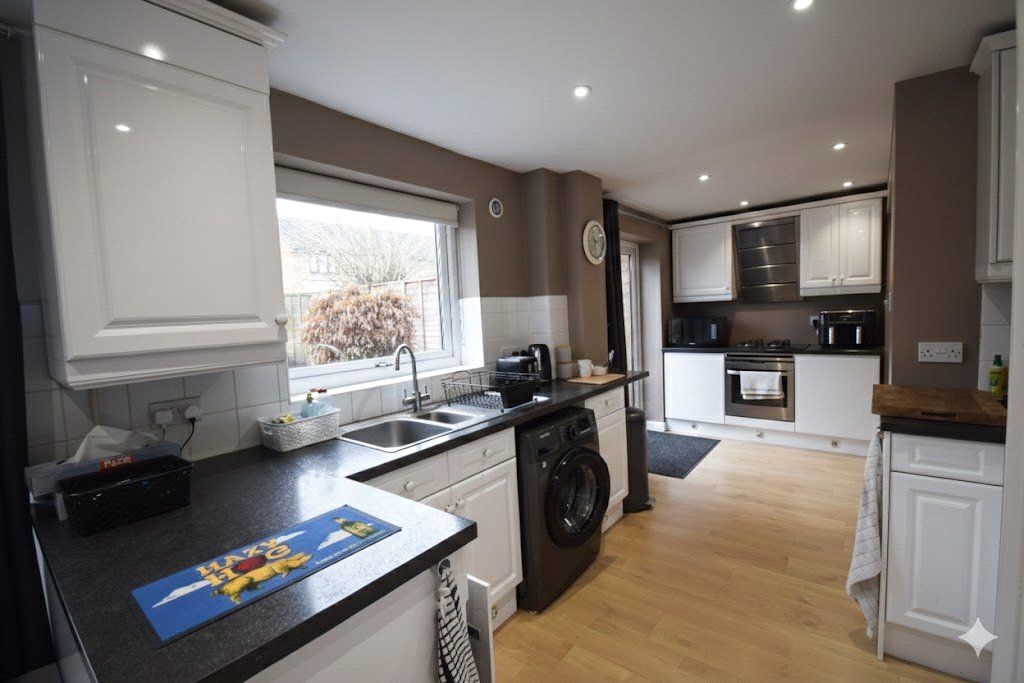 Additional image 3 of 1 bed detached house for saleTesimond Drive, Yateley, Hampshire GU46