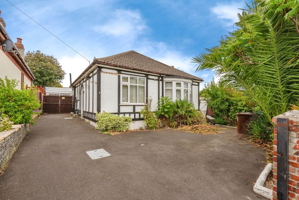 Additional image 2 of 2 bed detached bungalow for saleBridges Avenue, Portsmouth PO6