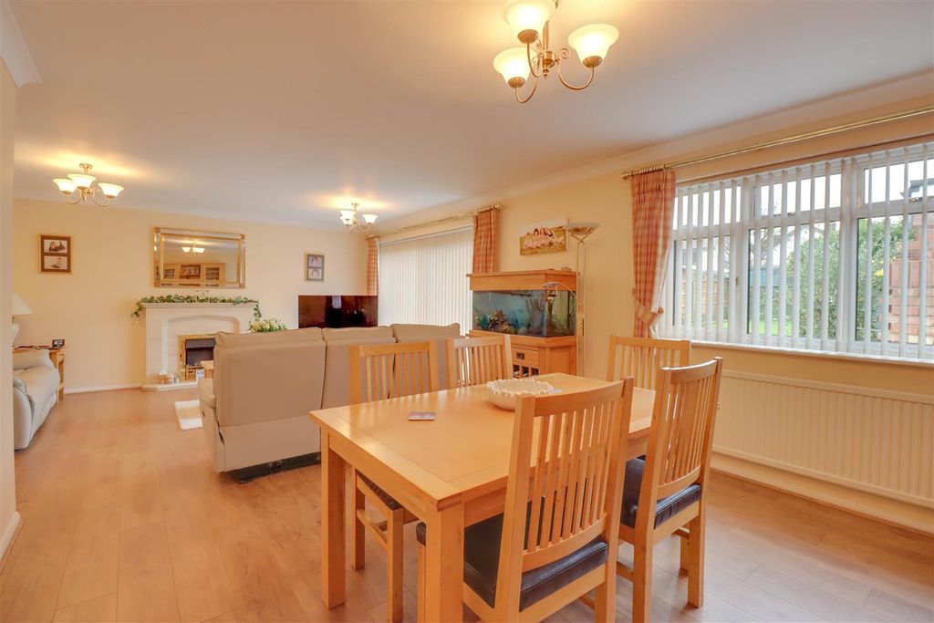 Additional image 6 of 4 bed detached house for saleSwan Lane, Wickford SS11