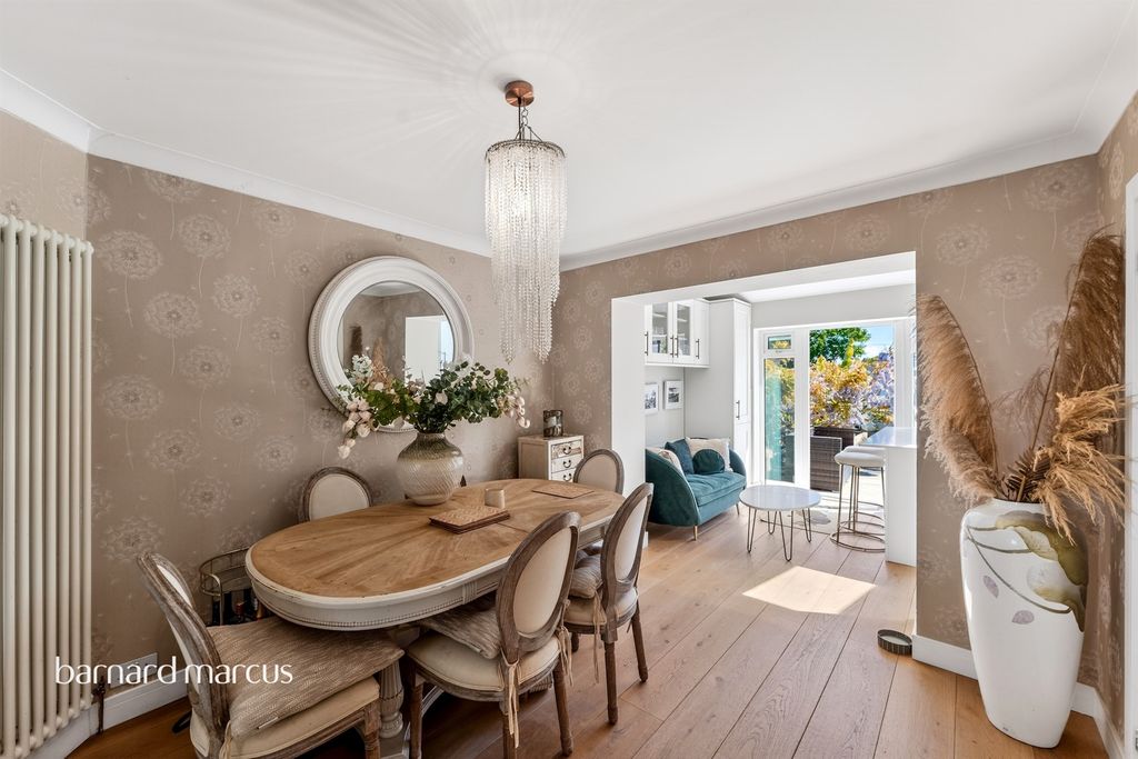 Additional image 8 of 4 bed terraced house for saleKingshill Avenue, Worcester Park KT4