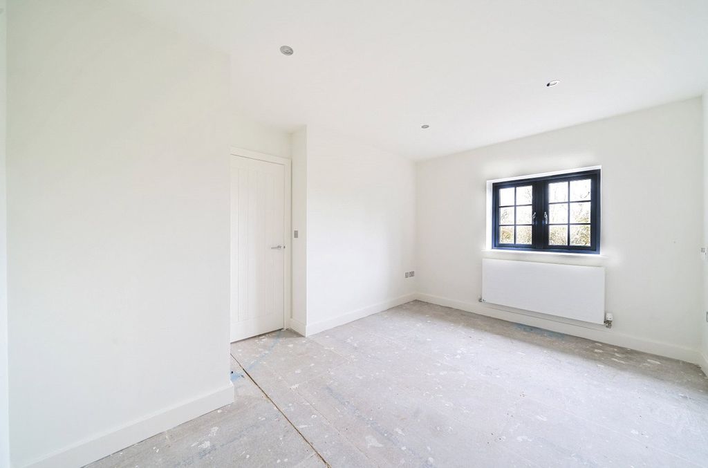 Additional image 9 of 3 bed semi-detached house for saleKing Alfreds Drive, Wincanton, Somerset BA9