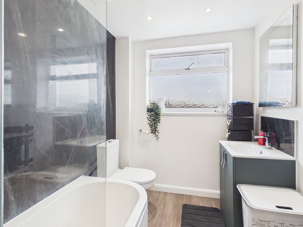 Additional image 11 of 2 bed flat for saleFordbridge Road, Ashford, Surrey TW15