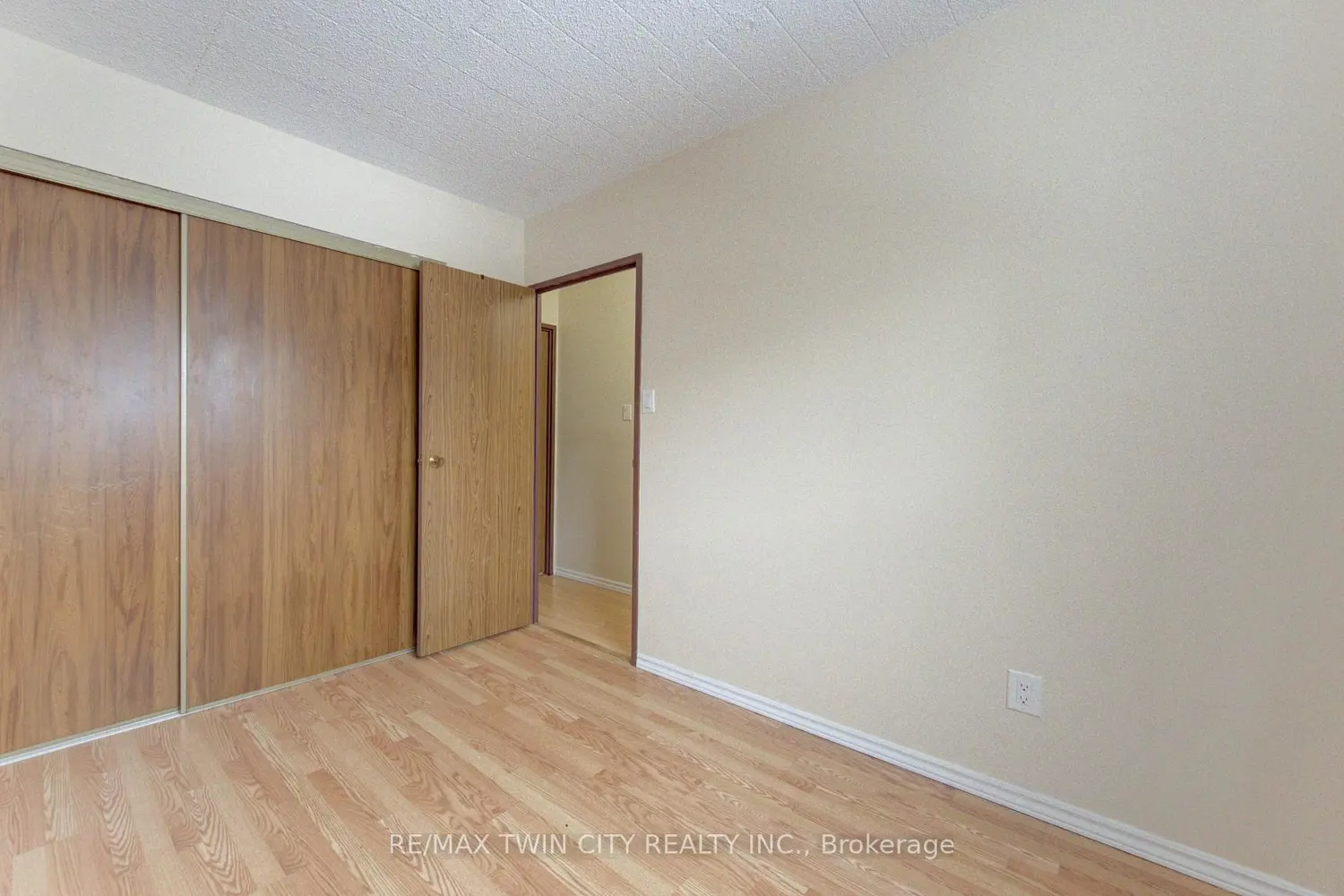 Additional image 9 of 24 Mooregate Crescent 305