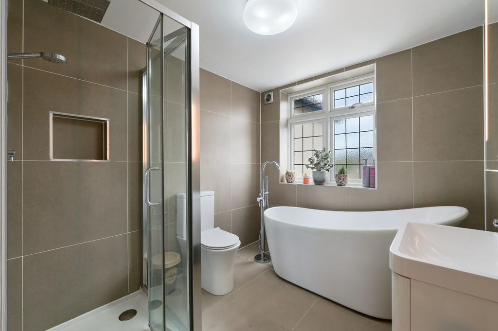 Additional image 21 of 6 bed semi-detached house for saleOaks Avenue, Worcester Park KT4