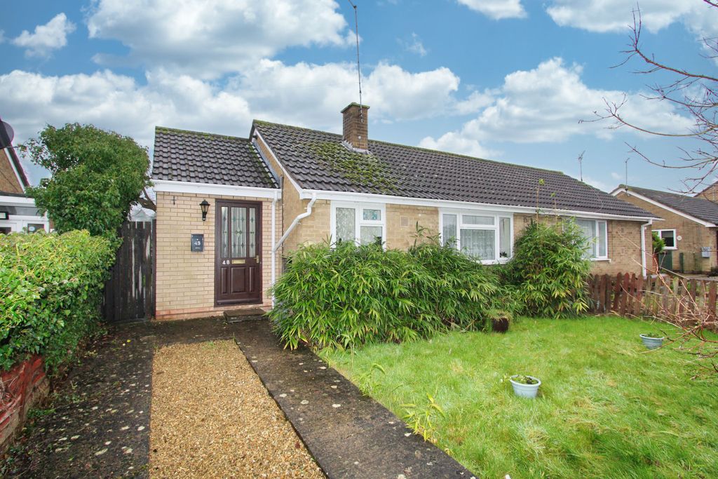 1 bed semi-detached bungalow for saleBerryfield Road, Cottingham LE16