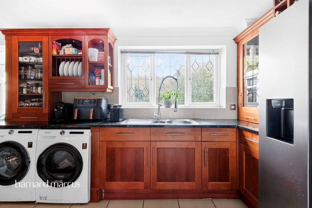 Additional image 8 of 4 bed detached house for saleCleveland Gardens, Worcester Park KT4