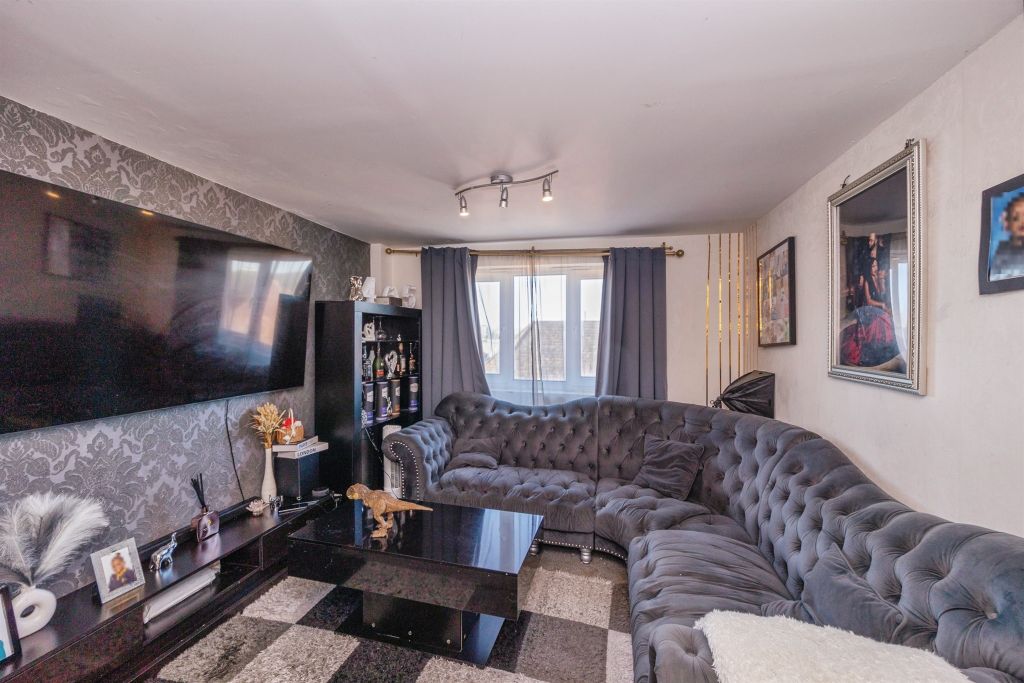Additional image 3 of 2 bed flat for saleNancy Road, Portsmouth PO1