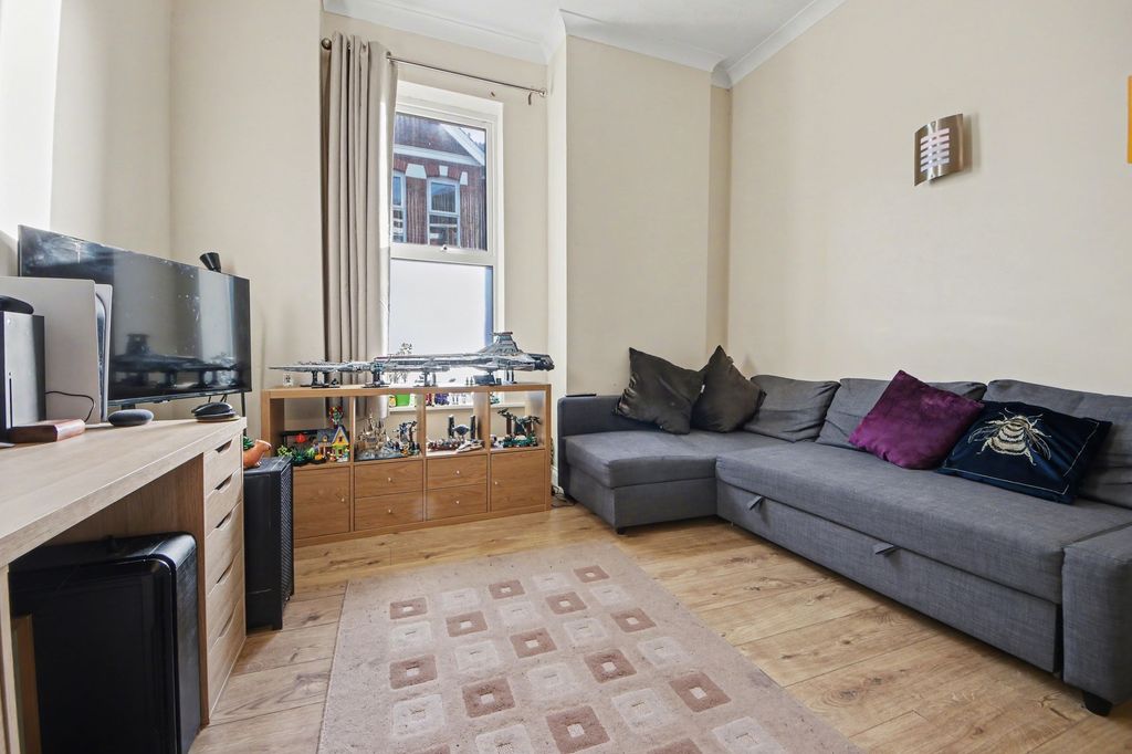 Additional image 6 of 1 bed flat for sale48 Cobbett Road, Bitterne Park SO18
