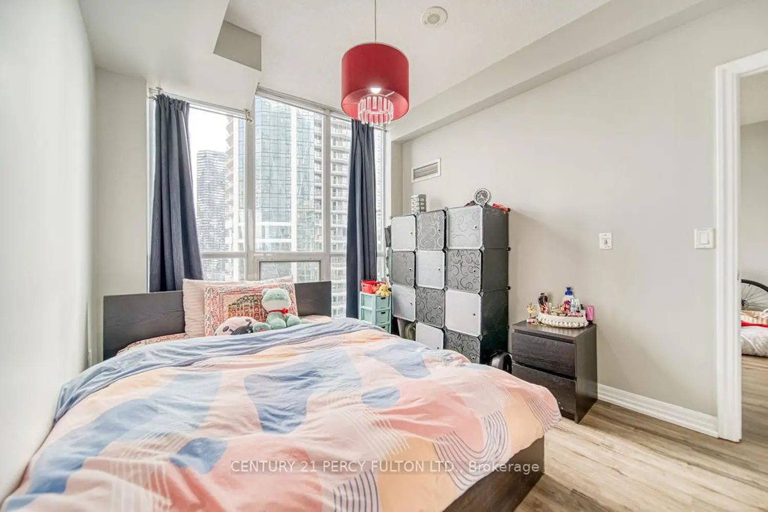 Additional image 4 of 16 Yonge Street 3407