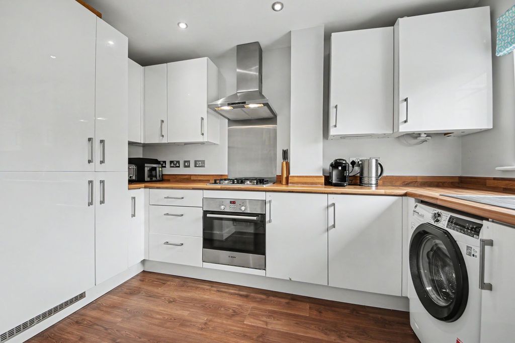 Additional image 3 of 3 bed terraced house for saleLaxton Close, Sholing SO19