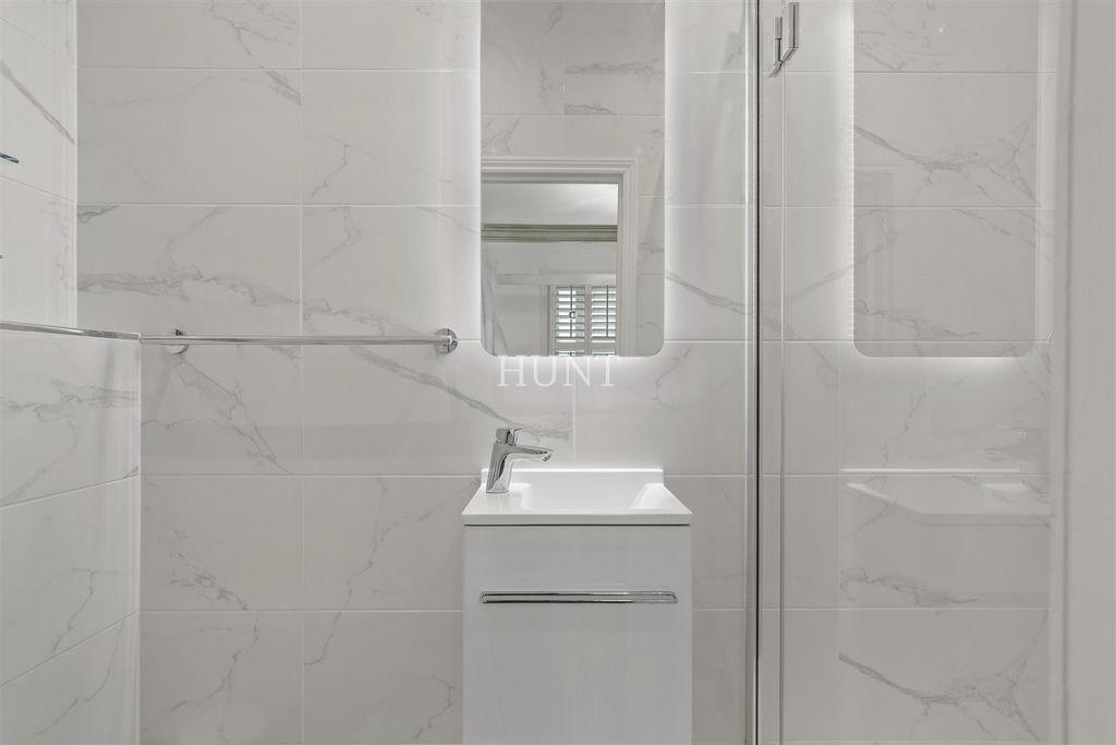 Additional image 15 of 5 bed terraced house for saleBroomhill Road, Woodford Green IG8