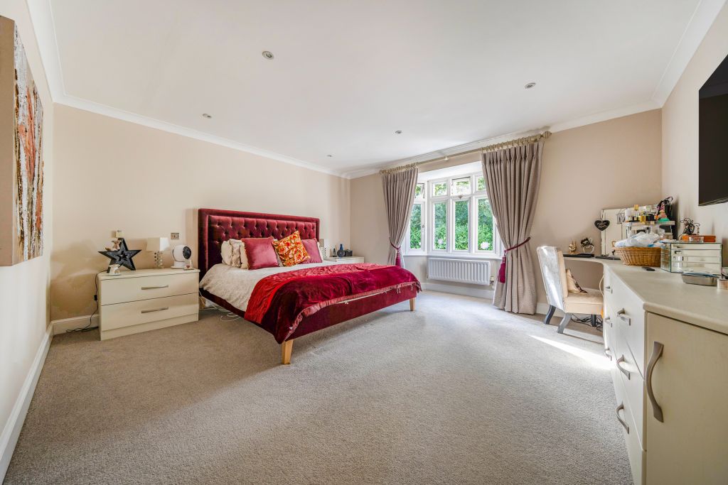 Additional image 11 of 5 bed detached house for saleHale End, Hook Heath, Woking GU22