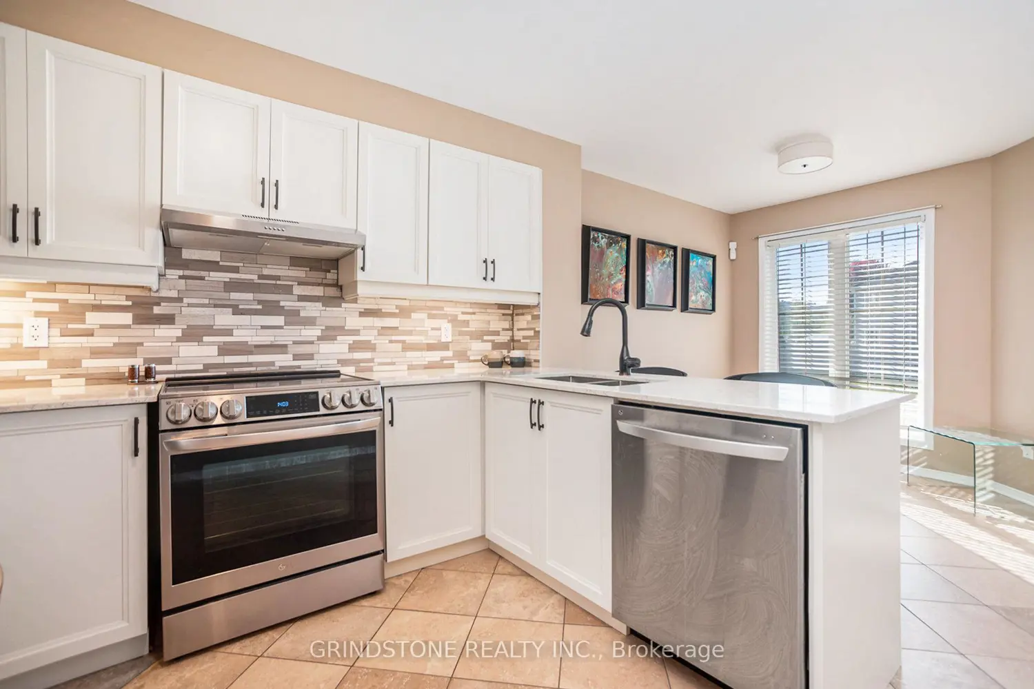 Additional image 4 of 904 Longfields Drive