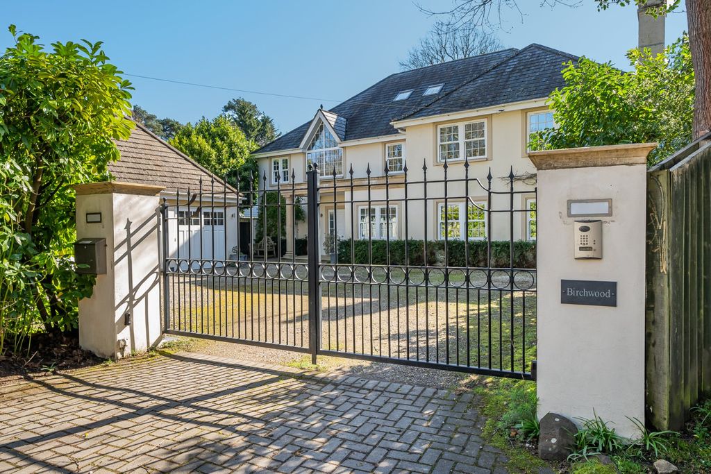Additional image 29 of 6 bed detached house for salePyrford, Surrey GU22