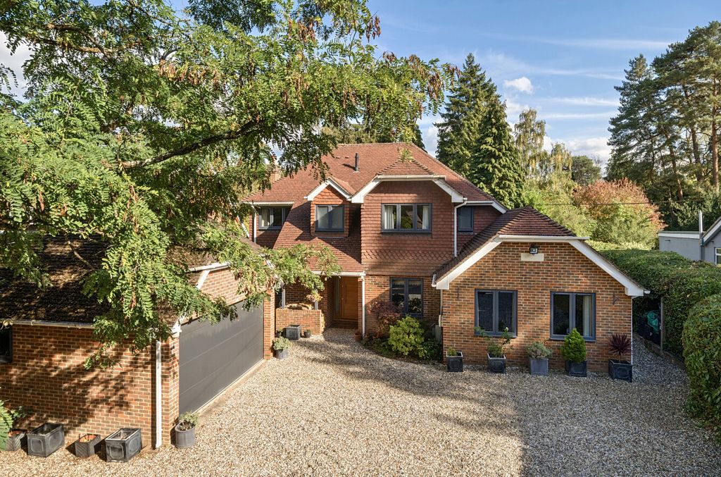 Additional image 29 of 5 bed detached house for saleHollybush Ride, Finchampstead, Wokingham, Berkshire RG40