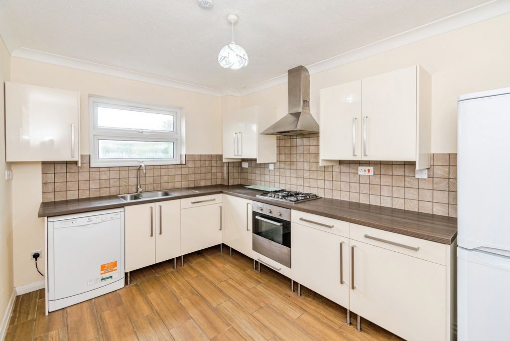 Additional image 3 of 2 bed flat for saleBrookvale Road, Southampton, Hampshire SO17