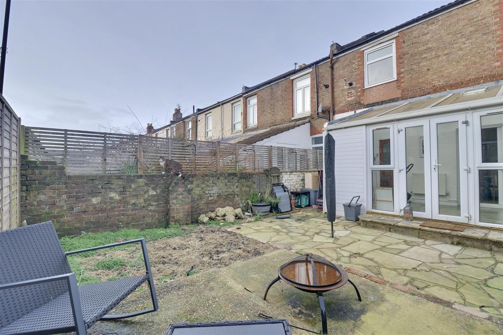 Additional image 17 of 3 bed property for saleDover Road, Portsmouth PO3