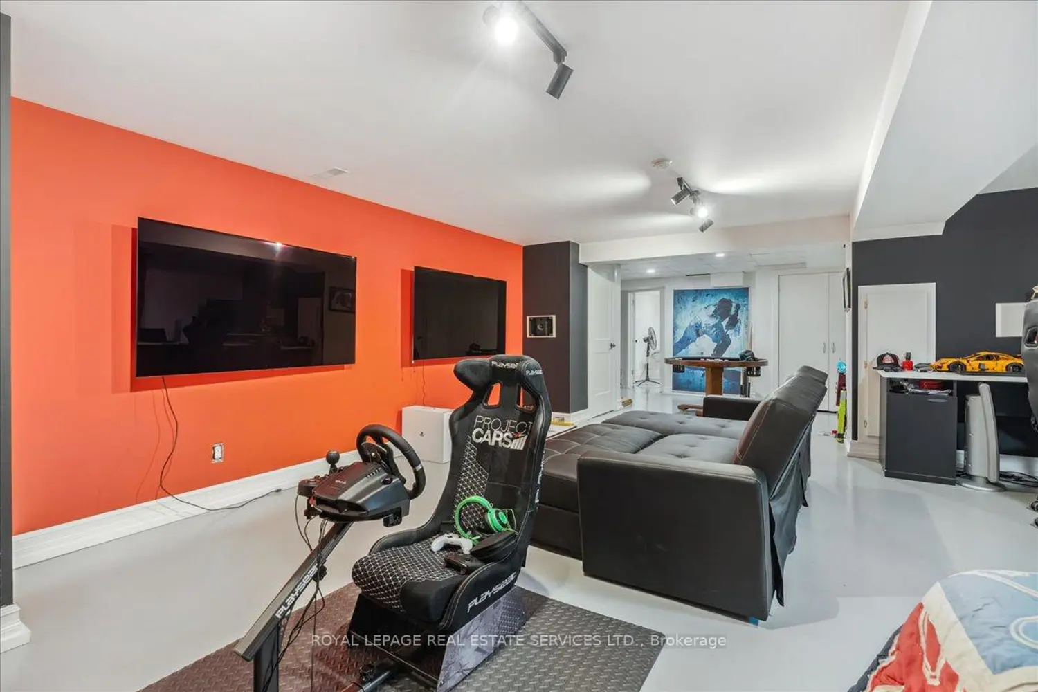 Additional image 7 of 1099 Burnhamthorpe Road