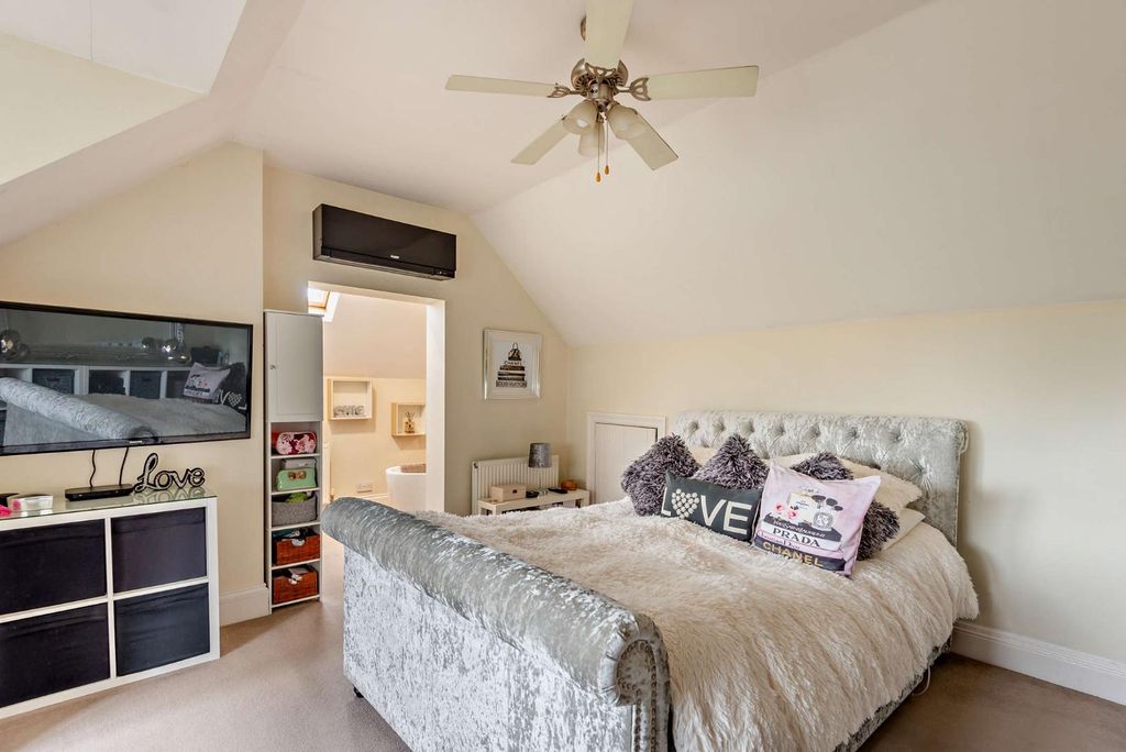 Additional image 25 of 7 bed semi-detached house for saleFordbridge Road, Ashford TW15