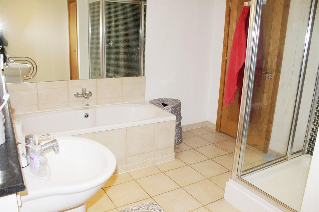 Additional image 6 of 2 bed flat for salePortland Street, Southampton SO14