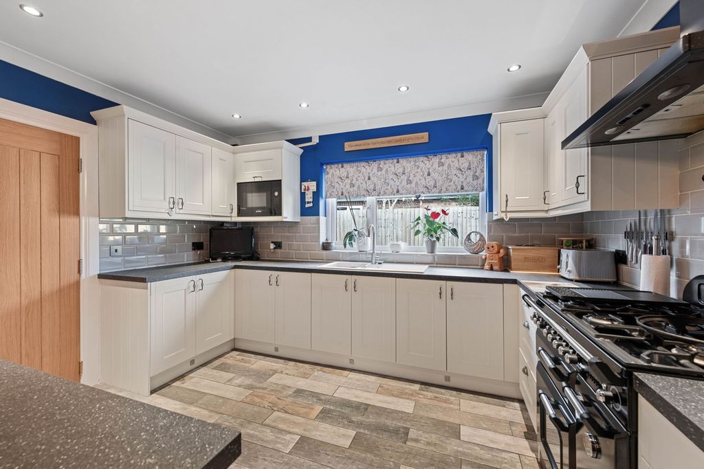 Additional image 9 of 5 bed detached house for saleHorncastle Road, Woodhall Spa LN10