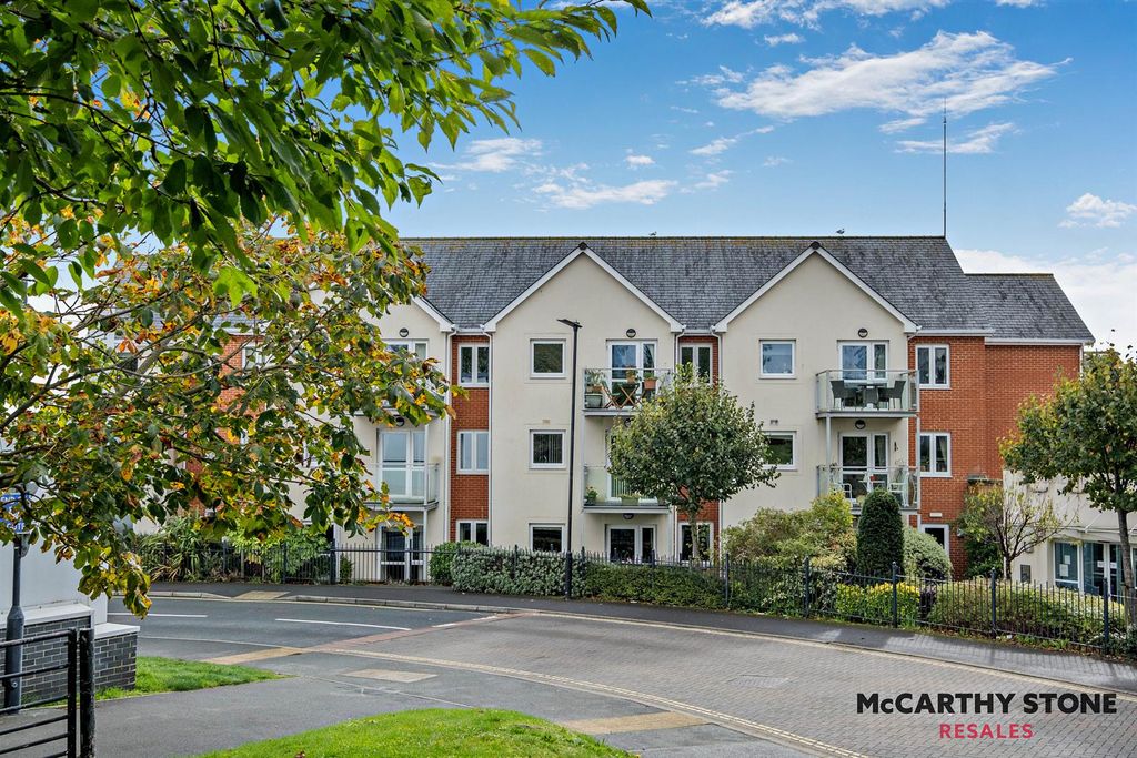 Additional image 34 of 2 bed flat for saleSomers Brook Court, Newport, Isle Of Wight PO30