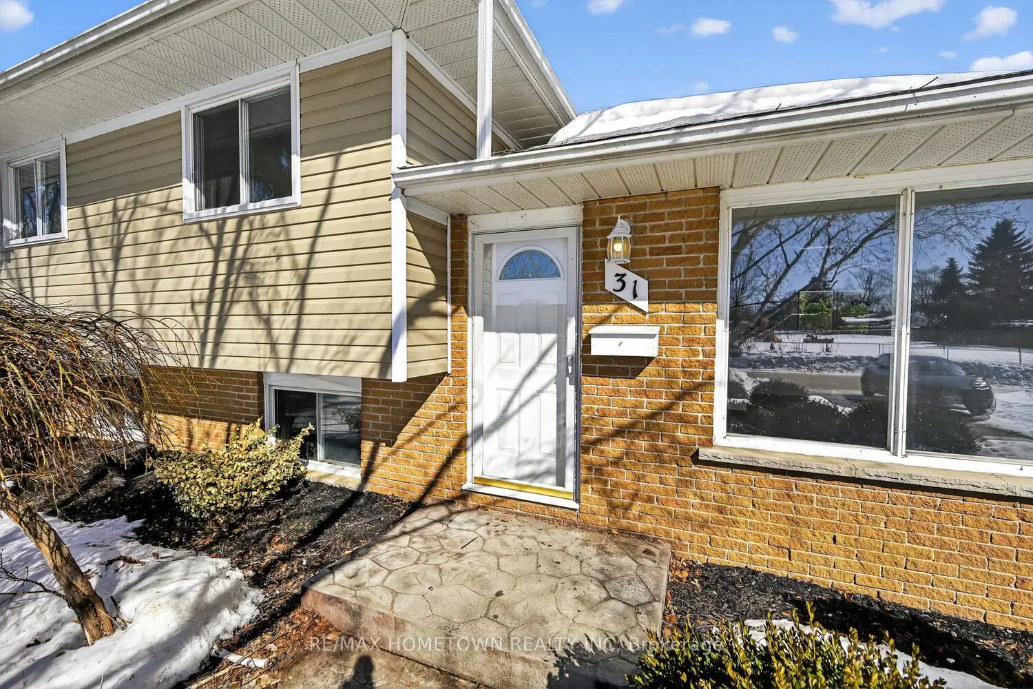 31 Vanier Drive