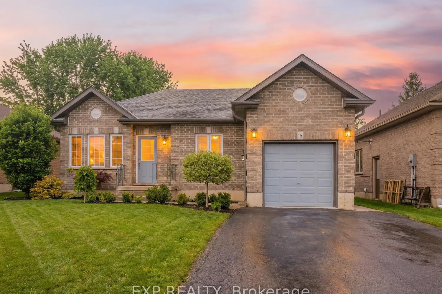 15 Irving Drive