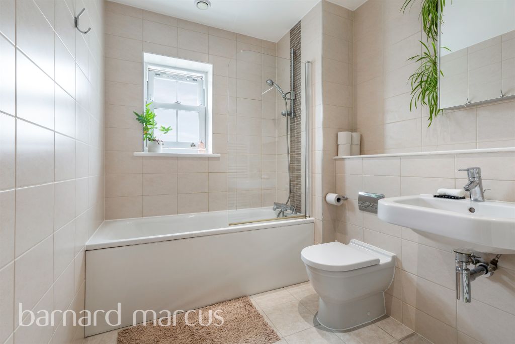 Additional image 6 of 2 bed flat for salePondside Avenue, Worcester Park KT4
