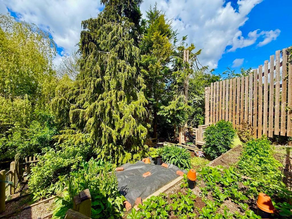 Additional image 37 of 3 bed property for saleHigh Street, Colsterworth, Grantham NG33