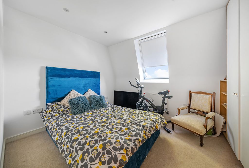 Additional image 13 of 2 bed flat for saleOrchard Court, The Avenue, Worcester Park KT4