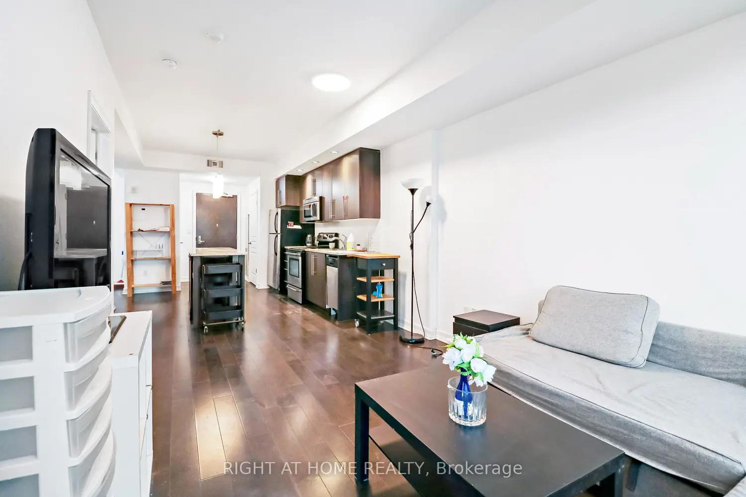 Additional image 3 of 238 Besserer Street 810