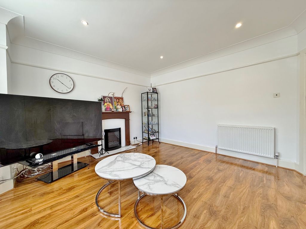 Additional image 20 of 3 bed detached house for saleLealand Road, Drayton, Portsmouth PO6