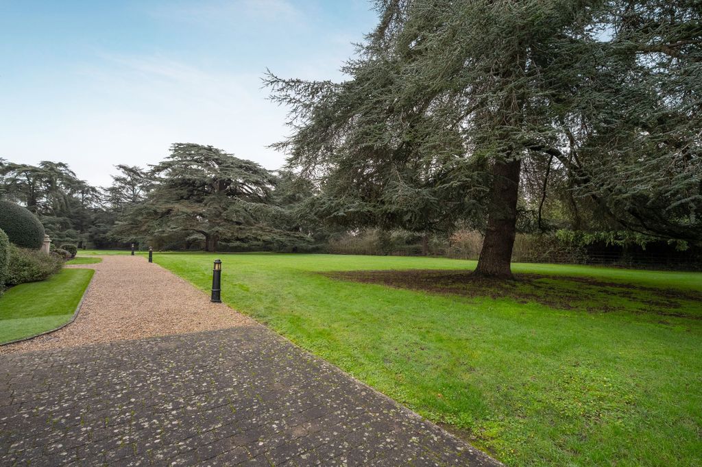 Additional image 6 of 2 bed flat for saleMeryton House, Windsor SL4