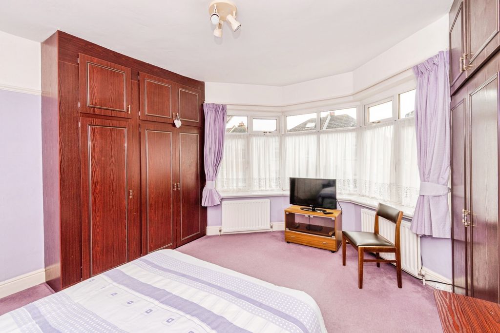 Additional image 10 of 3 bed semi-detached house for saleTwyford Avenue, Upper Shirley, Southampton, Hampshire SO15