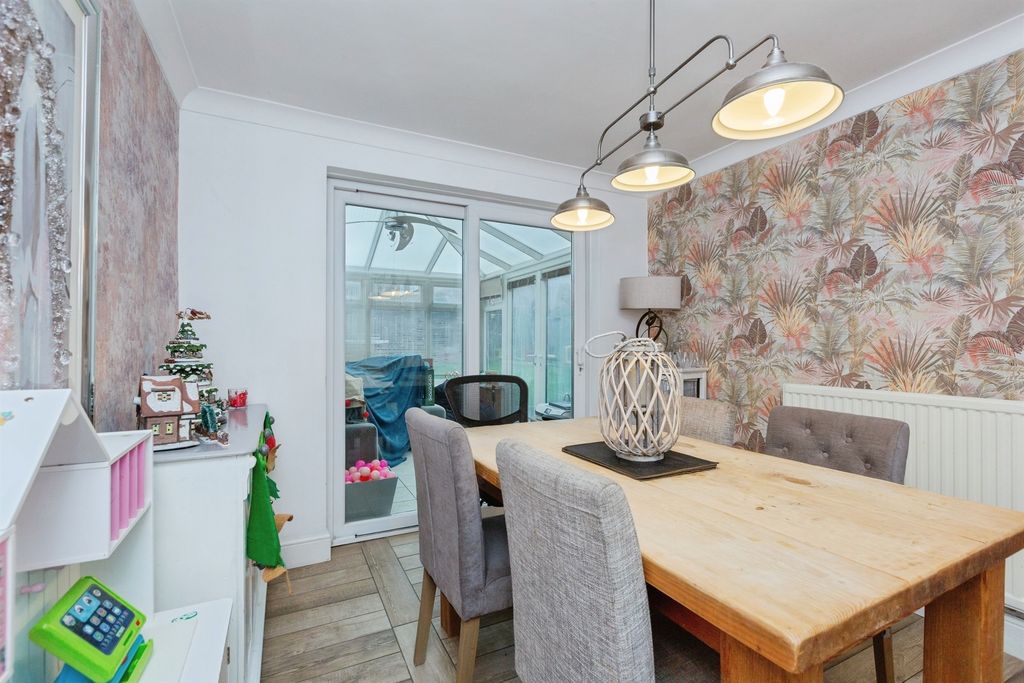 Additional image 5 of 4 bed detached house for saleBurnham Drive, Whetstone, Leicester LE8