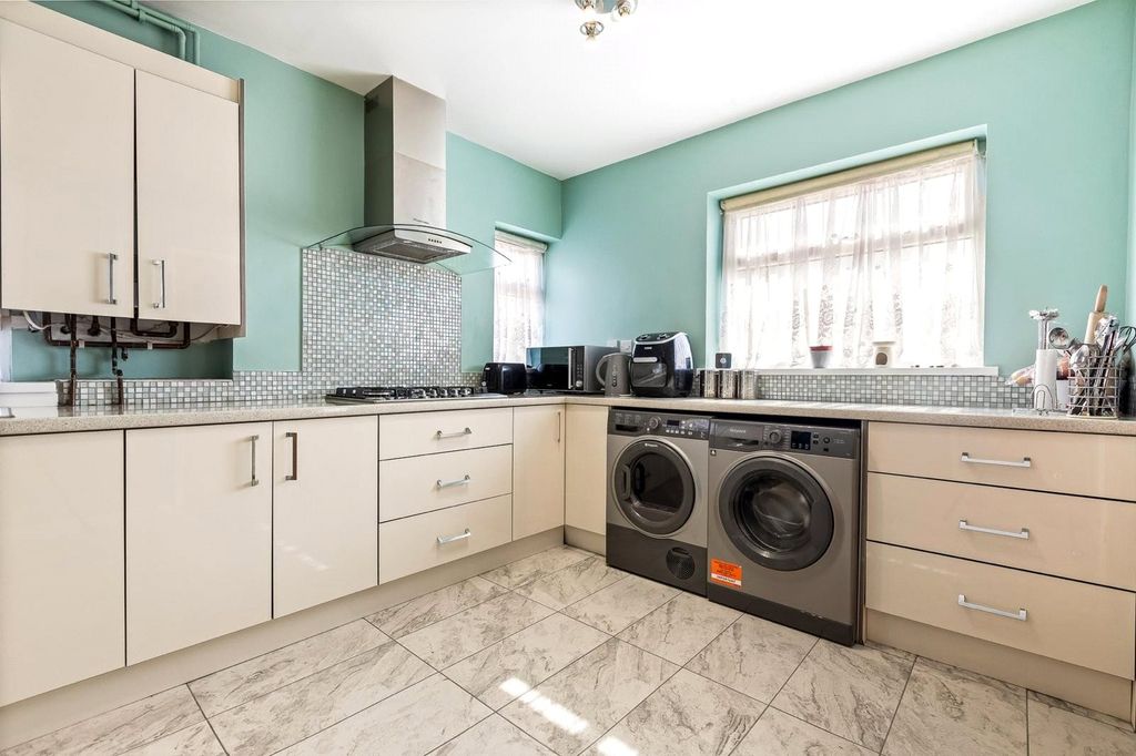 Additional image 4 of 5 bed bungalow for saleDovedale Road, Thurmaston, Leicester, Leicestershire LE4