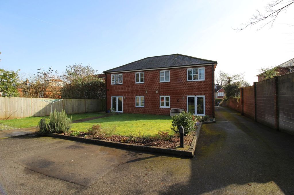 Additional image 9 of 1 bed flat for saleBelmont Road, Southampton SO17