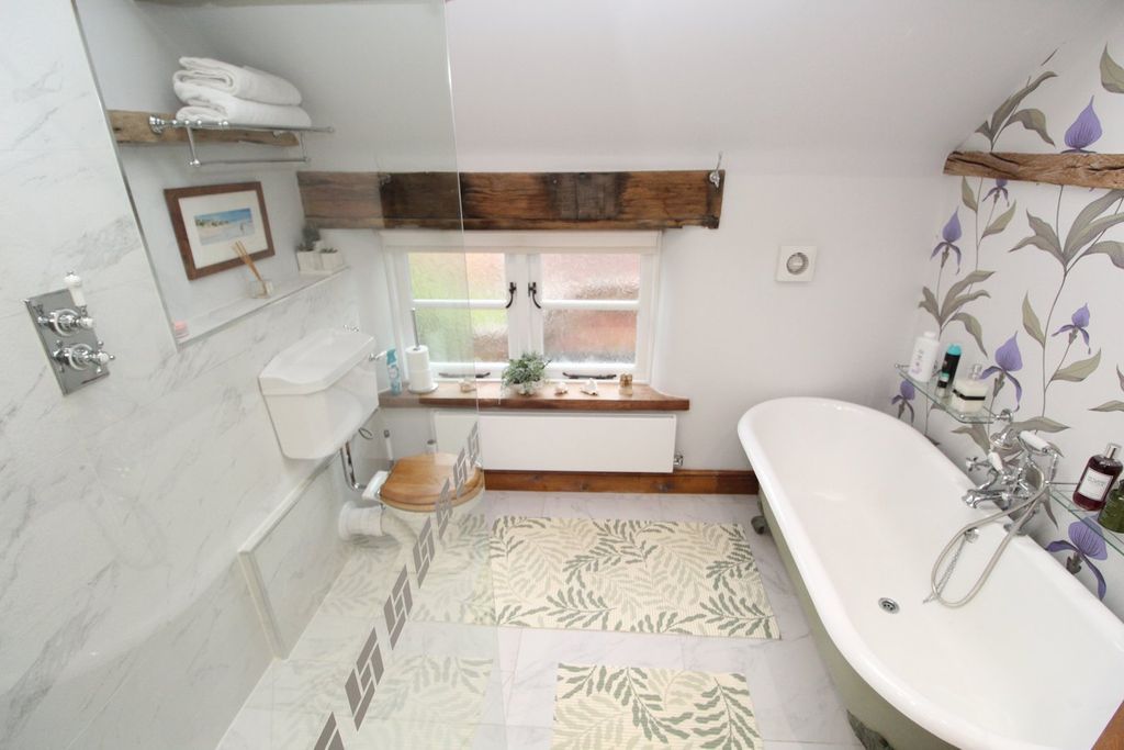 Additional image 20 of 5 bed detached house for saleNorthfield Road, Blaby, Leicester LE8
