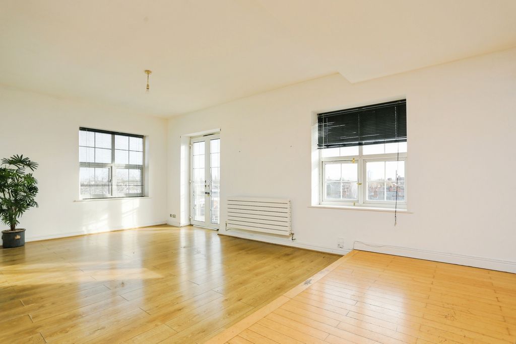Additional image 5 of 2 bed flat for saleFosse Road North, Leicester, Leicestershire LE3