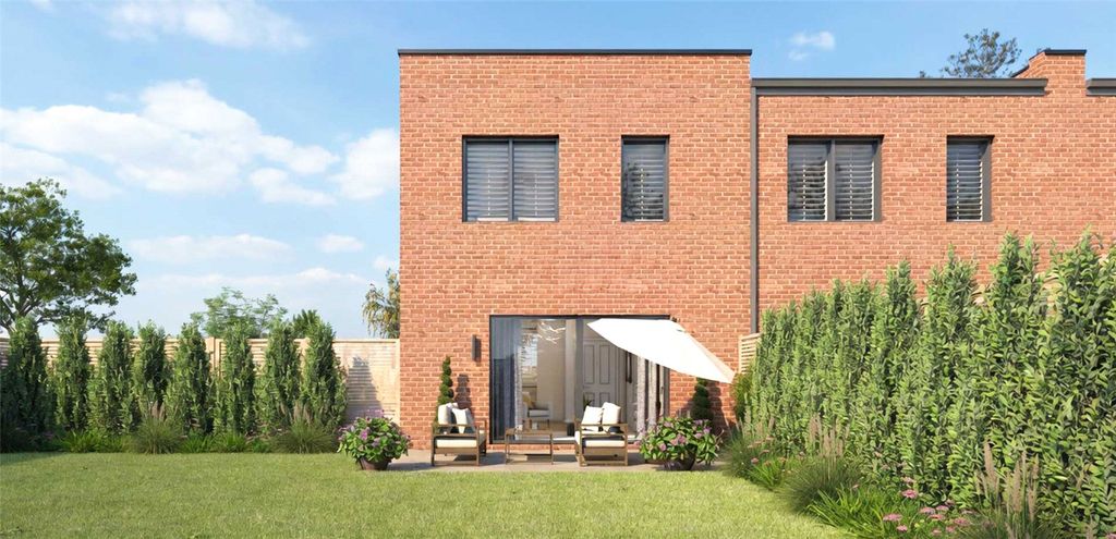 Additional image 7 of 3 bed terraced house for saleThe Claybury, St James Park, Locksway Road, Southsea PO4