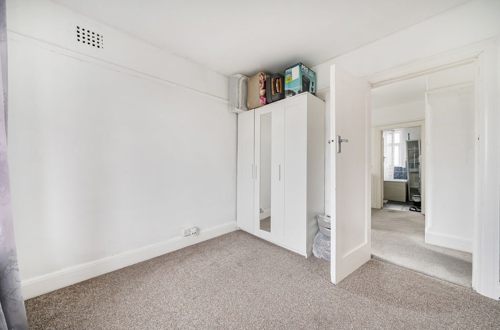 Additional image 16 of 3 bed semi-detached house for saleWinchester Road, Upper Shirley, Southampton, Hampshire SO16