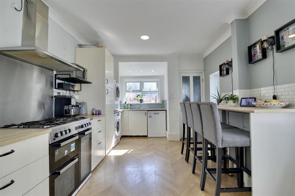 Additional image 7 of 3 bed property for saleMunster Road, Portsmouth PO2